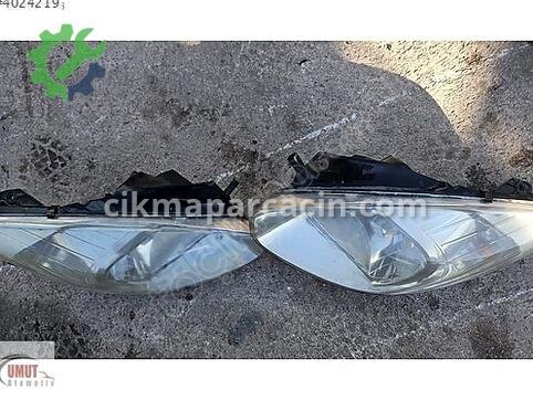 Hyundai Accent Sağ Ön Far çıkma parça