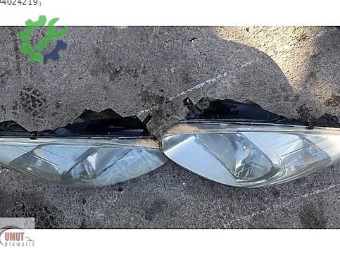 Hyundai Accent Sağ Ön Far çıkma parça