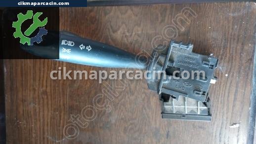 Hyundai Accent Sinyal Kolu çıkma parça