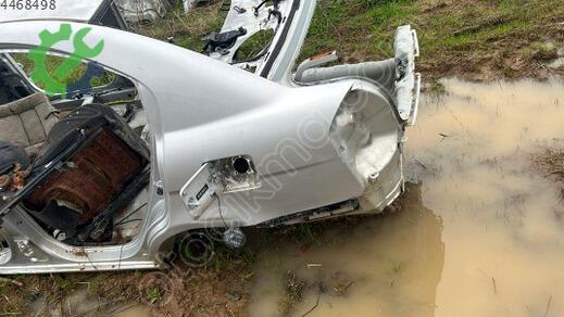 Hyundai Accent Sol Arka Çamurluk çıkma parça