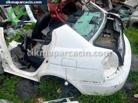 Hyundai Accent Arka Çamurluk çıkma parça