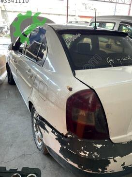 Hyundai Accent Sol Arka Çamurluk çıkma parça