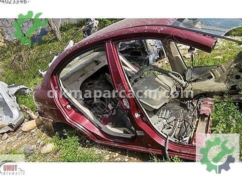 Hyundai Accent Arka Tavan Sacı çıkma parça