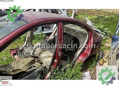 Hyundai Accent Arka Tavan Sacı çıkma parça