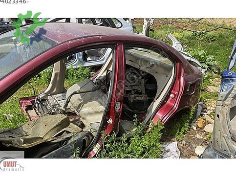 Hyundai Accent Arka Tavan Sacı çıkma parça