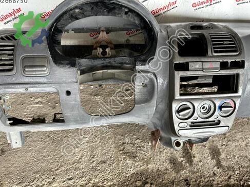 Hyundai Accent Göğüs çıkma parça