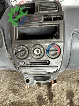 Hyundai Accent Göğüs çıkma parça