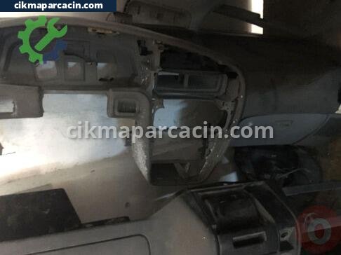 Hyundai Accent Torpido çıkma parça