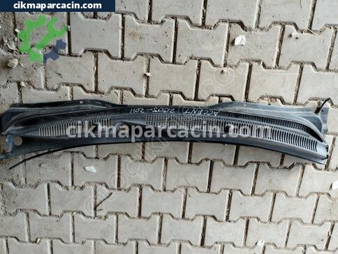 Hyundai Accent Ön Panjur çıkma parça