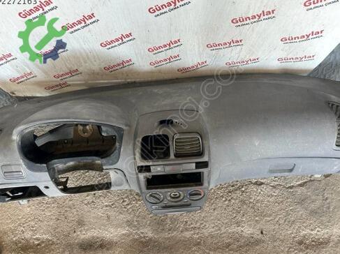 Hyundai Accent Göğüs çıkma parça