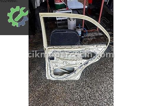 Hyundai Accent Sağ Arka Kapı çıkma parça