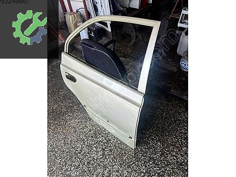 Hyundai Accent Sağ Arka Kapı çıkma parça