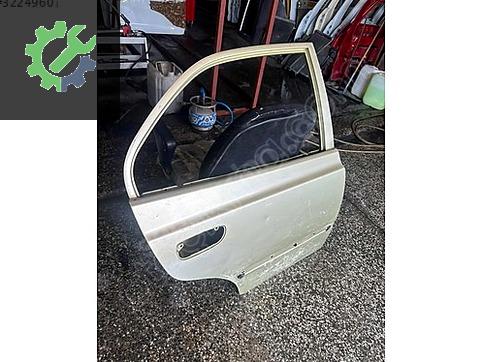 Hyundai Accent Sağ Arka Kapı çıkma parça