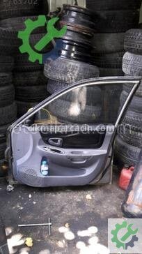 Hyundai Accent Sağ Ön Kapı çıkma parça