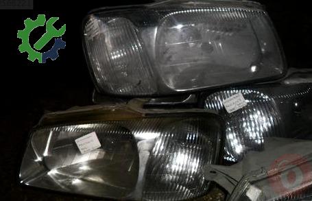 Hyundai Accent Sağ Ön Far çıkma parça