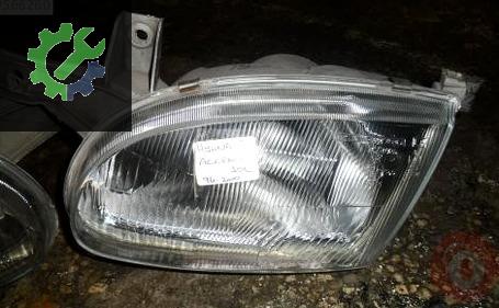 Hyundai Accent Sağ Ön Far çıkma parça