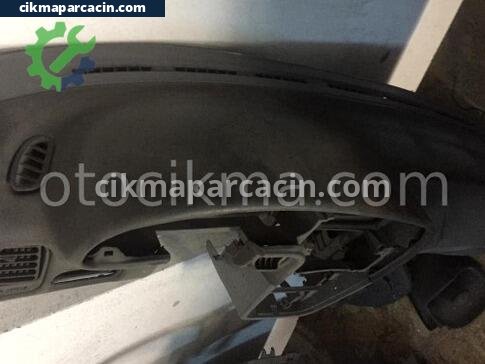 Hyundai Accent Torpido çıkma parça