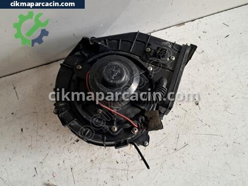 Hyundai Accent Kalorifer Motoru çıkma parça