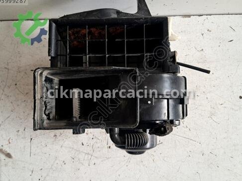 Hyundai Accent Kalorifer Motoru çıkma parça