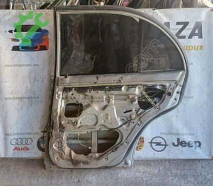 Hyundai Accent Sağ Arka Kapı çıkma parça