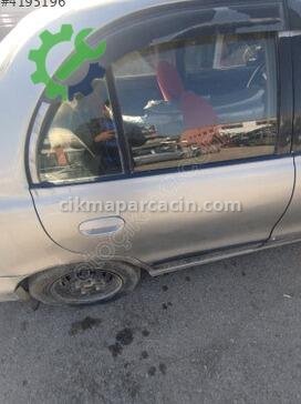 Hyundai Accent Sağ Ön Kapı çıkma parça