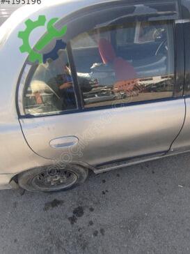 Hyundai Accent Sağ Ön Kapı çıkma parça