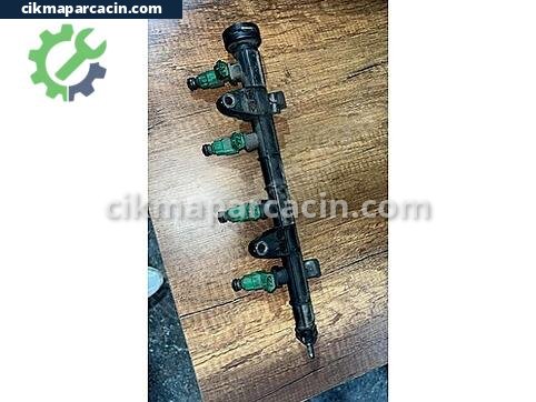 Hyundai Accent Enjektör çıkma parça