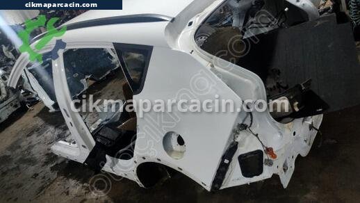 Hyundai Bayon Arka Tavan Çıtası çıkma parça