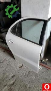 Hyundai Elantra sağ arka kapı orjinal çıkma