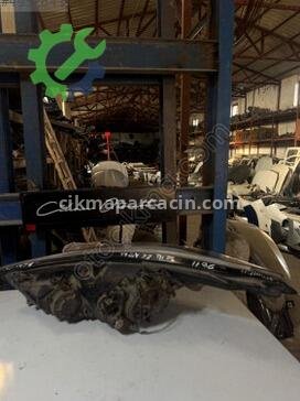 Hyundai Elantra Sağ Ön Far çıkma parça