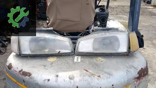 Hyundai Elantra Sağ Ön Far çıkma parça