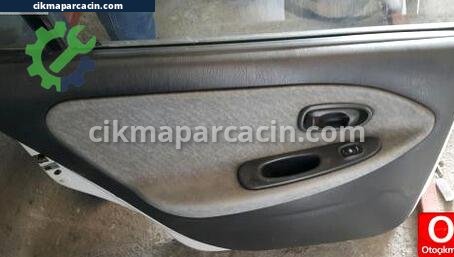 Hyundai Elantra Kapı Döşemesi çıkma parça