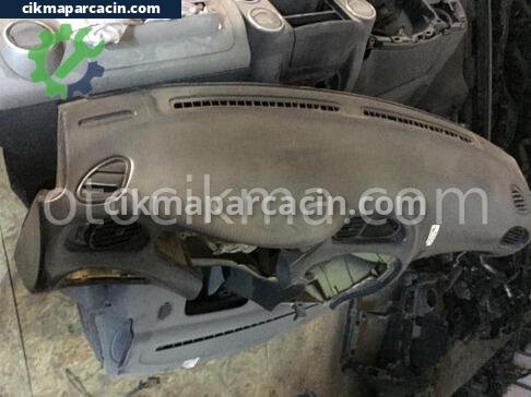 Hyundai Elantra Torpido çıkma parça