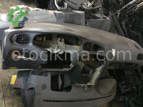 Hyundai Elantra Torpido çıkma parça