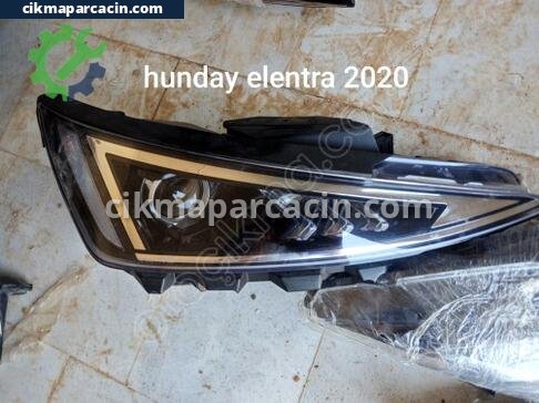 Hyundai Accent Sağ Ön Far çıkma parça