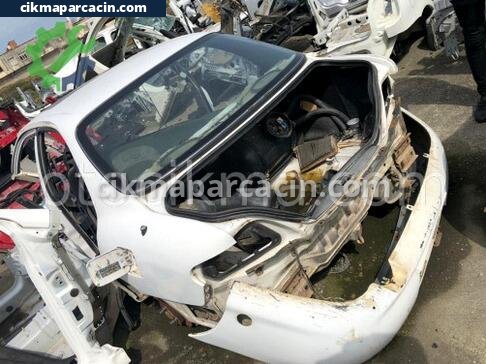 Hyundai Elantra Arka Travers çıkma parça