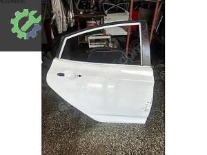 HYUNDAİ ELENTRA SAĞ ARKA KAPI ÇIKMA ORJİNAL