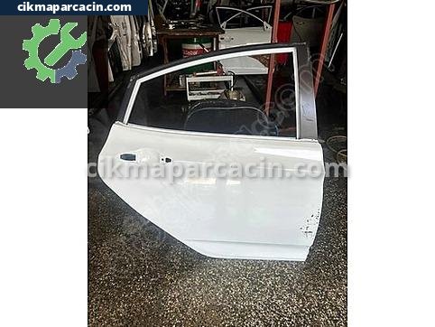 Hyundai Elantra Sağ Arka Kapı çıkma parça