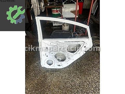 Hyundai Elantra Sağ Arka Kapı çıkma parça