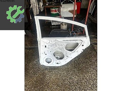 Hyundai Elantra Sağ Arka Kapı çıkma parça