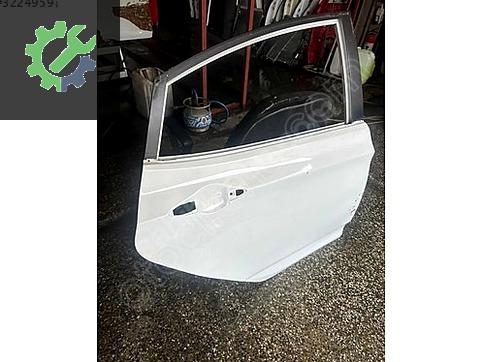 Hyundai Elantra Sağ Arka Kapı çıkma parça