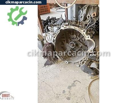 Hyundai Accent Şanzıman Komple çıkma parça