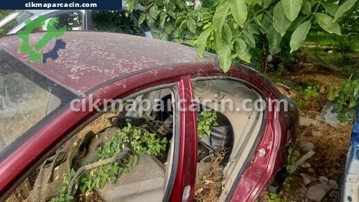 Hyundai Accent Arka Tavan Sacı çıkma parça
