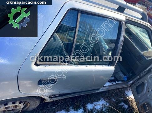 Hyundai Excel Sağ Arka Kapı çıkma parça