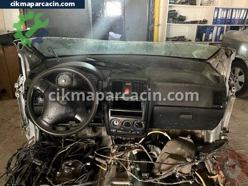 Hyundai Getz Göğüslük çıkma parça