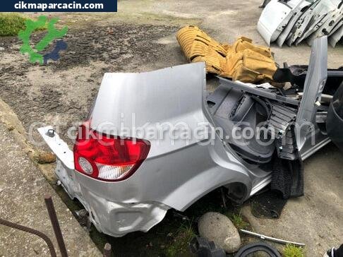 Hyundai Getz Sağ Arka Çamurluk çıkma parça
