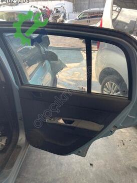 Hyundai Getz Sağ Arka Kapı çıkma parça
