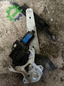 HYUNDAİ GETZ SAĞ ARKA KAPI CAM KRİKOSU