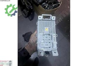 Hyundai i20 Sigorta Kutusu Sökme Çıkma