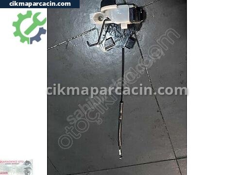 Hyundai i20 Kapı Kilidi çıkma parça